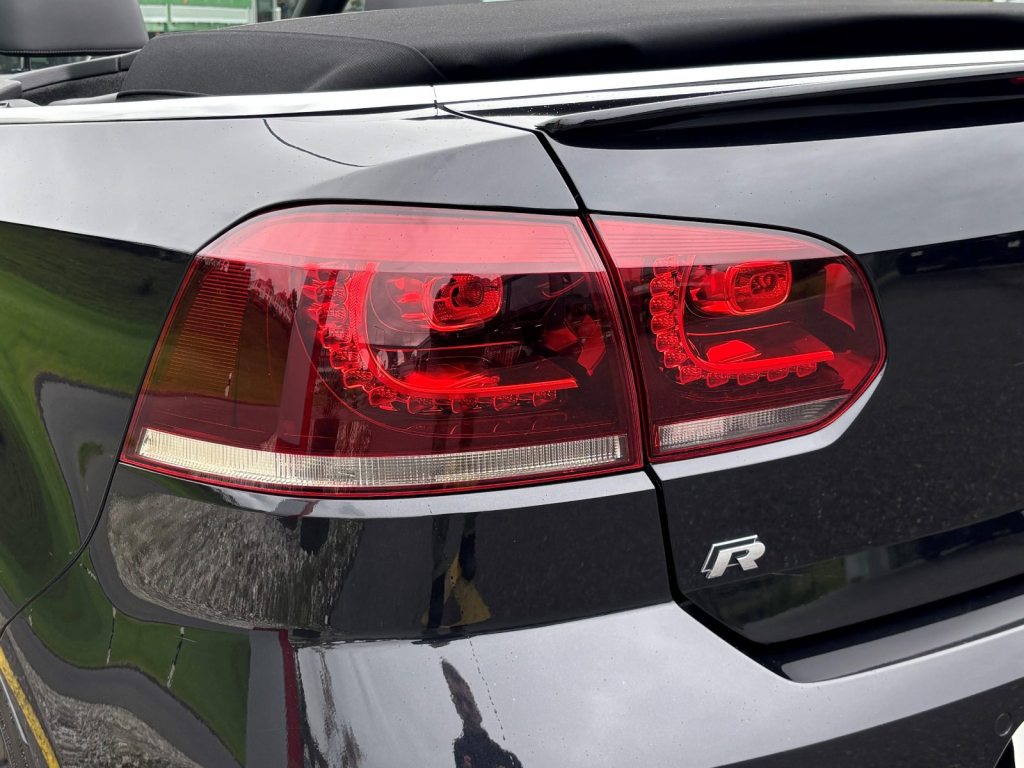 VW GOLF 6 R 2.0 TSI DSG Cabrio, Essence, Occasion / Utilisé, Automatique - 6