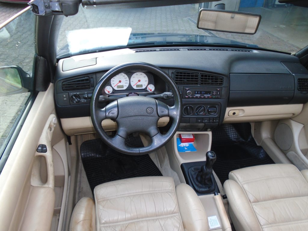 VW GOLF 2.0 Swiss Classic, Petrol, Second hand / Used, Manual - 4