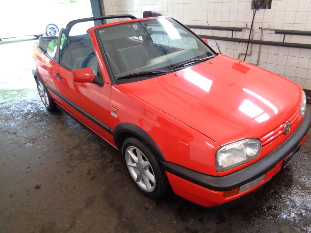 VW GOLF 2.0 Avantgarde, Essence, Voiture de collection, Manuelle - 2