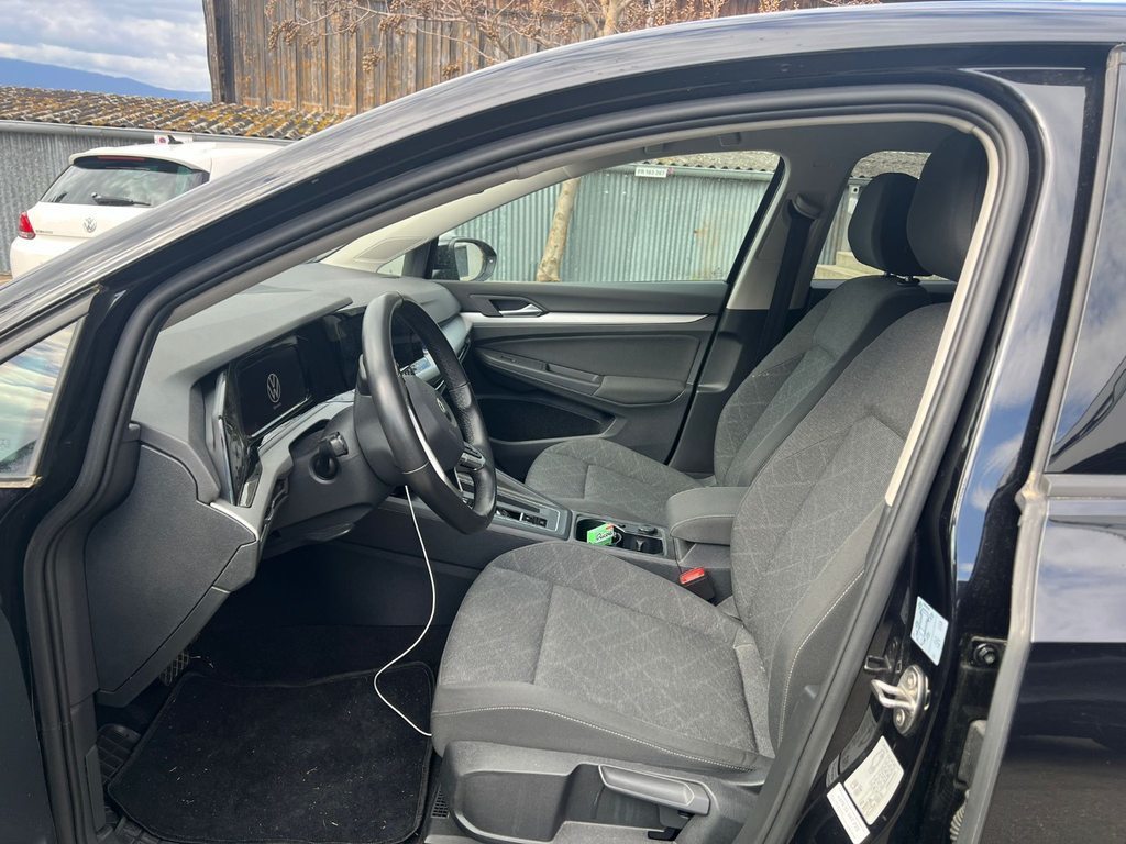 VW Golf VIII 1.0 TSI Life DSG, Mild-Hybrid Benzin/Elektro, Occasion / Gebraucht, Automatik - 2
