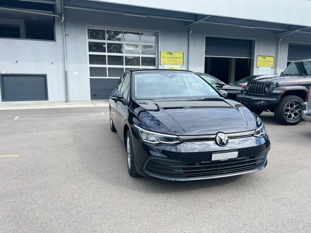 VW Golf VIII 1.0 TSI Life DSG, Mild-Hybrid Benzin/Elektro, Occasion / Gebraucht, Automatik - 4