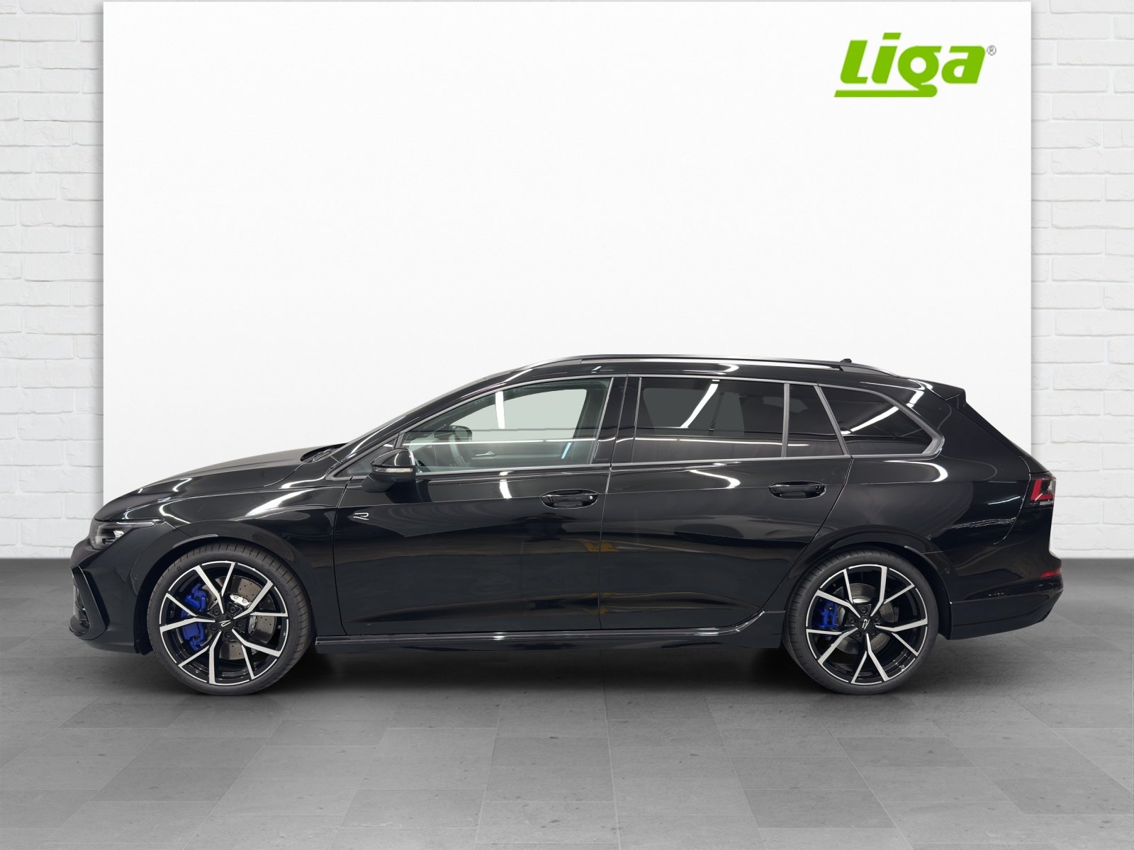 VW Golf VIII Variant 2.0 TSI R DSG 4motion, Petrol, New car, Automatic