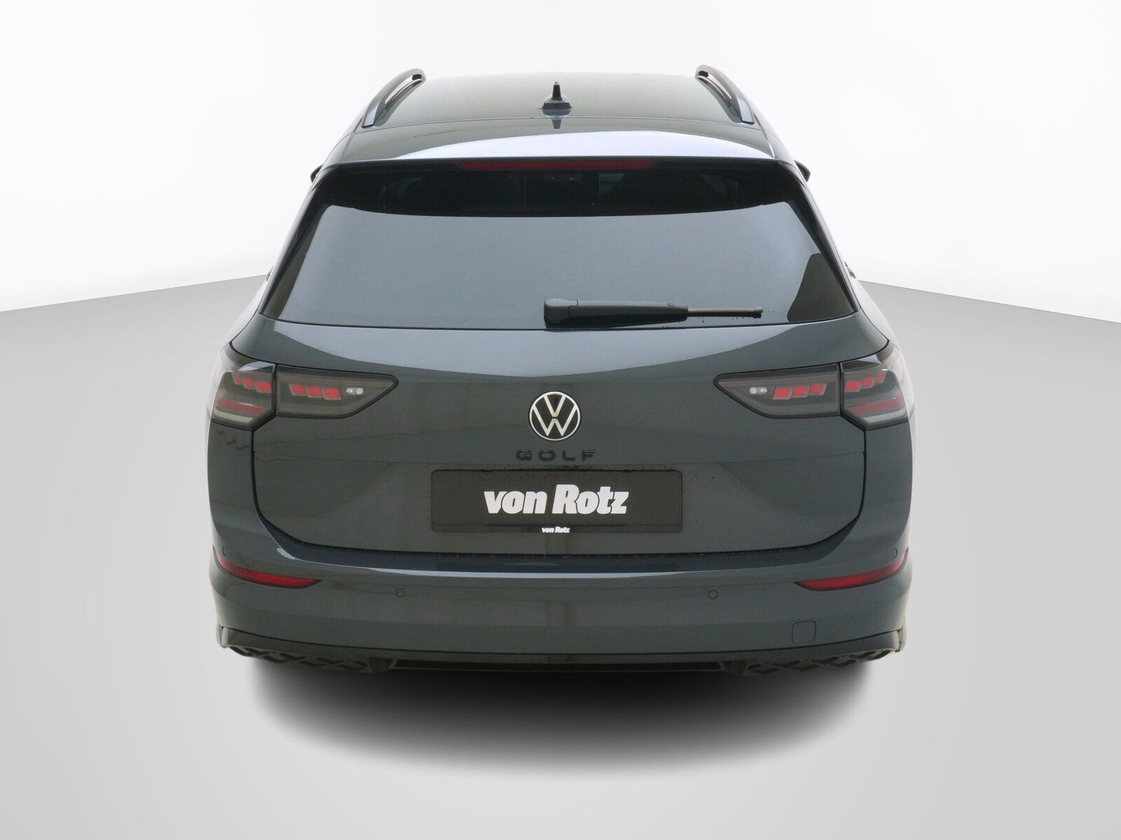 VW Golf VIII Variant 1.5 eTSI R-Line DSG, Mild-Hybrid Benzin/Elektro, Neuwagen, Automatik - 3