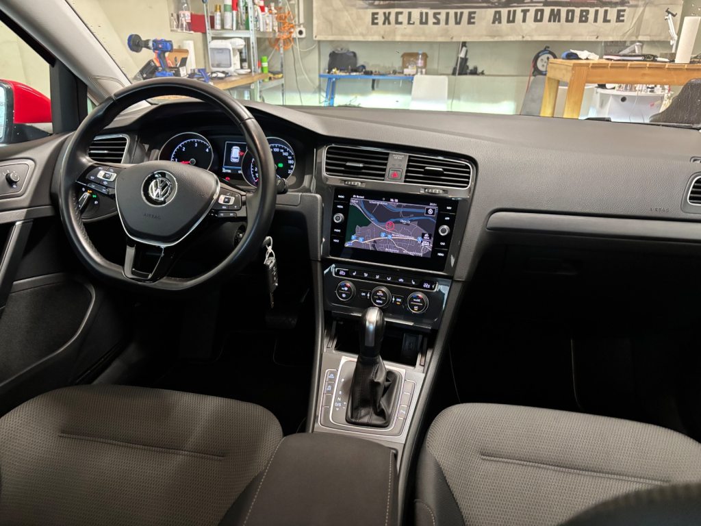 VW GOLF 2.0 TDI Comfortline DSG, Diesel, Second hand / Used, Automatic - 7