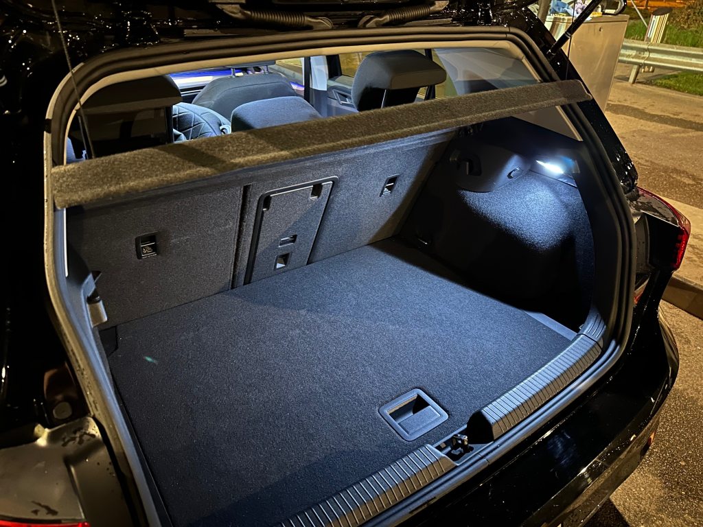 VW GOLF 2.0 Diesel, Diesel, Occasion / Utilisé, Automatique - 6