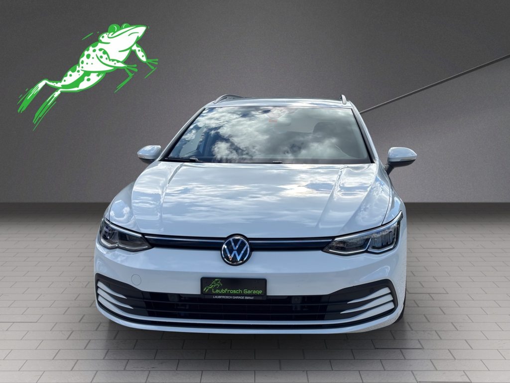 VW Golf VIII Variant 1.0 eTSI Life DSG, Mild-Hybrid Petrol/Electric, Second hand / Used, Automatic - 2