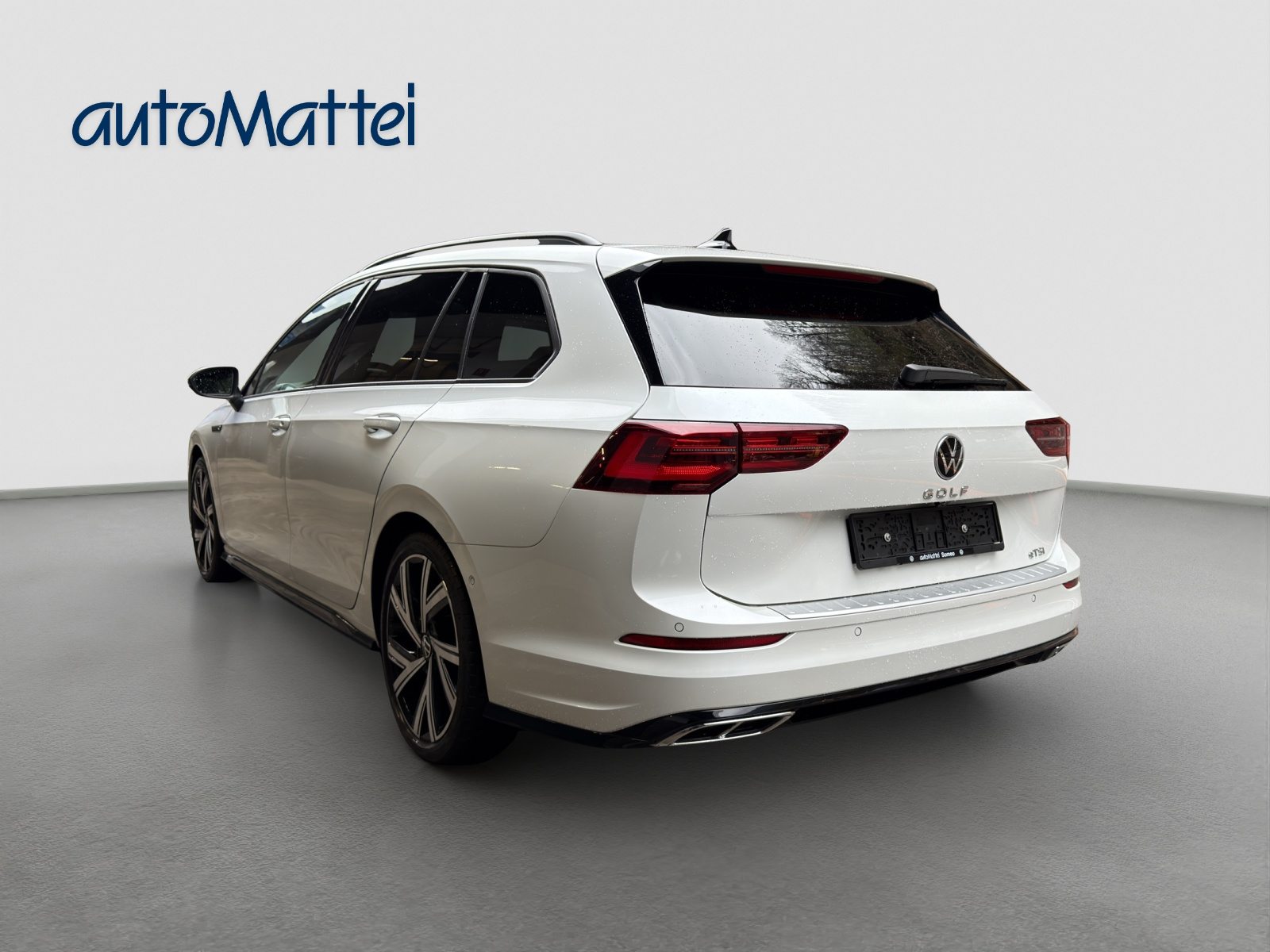 VW Golf 8 Variant R-Line, Petrol, Second hand / Used, Automatic - 3