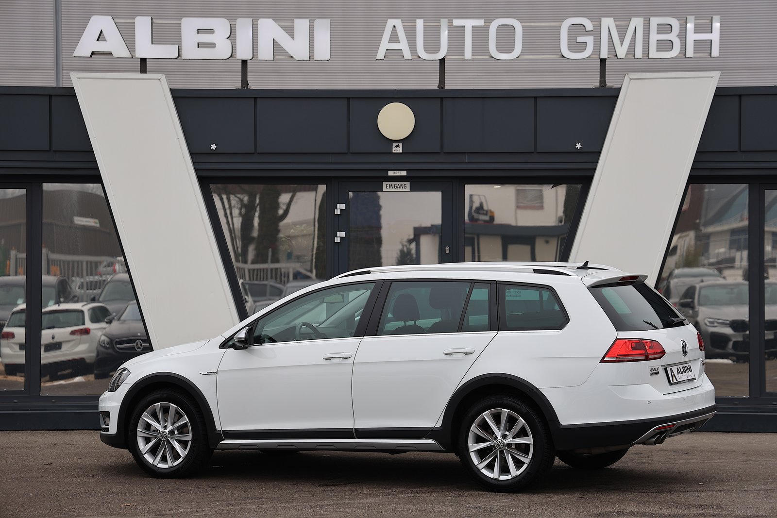 VW Golf 2.0 TDI Alltrack 4Motion, Diesel, Second hand / Used, Automatic - 4