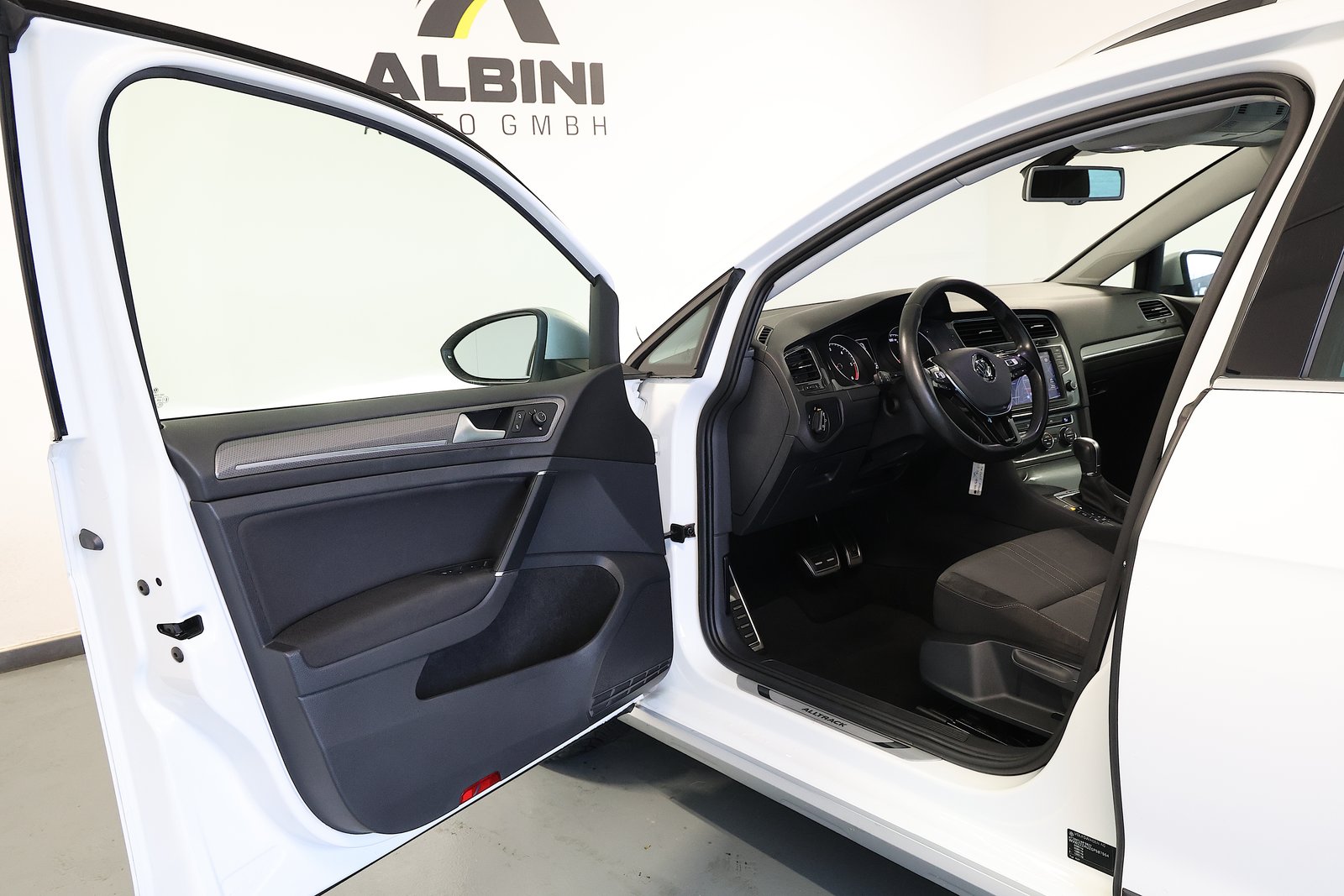 VW Golf 2.0 TDI Alltrack 4Motion, Diesel, Second hand / Used, Automatic - 5