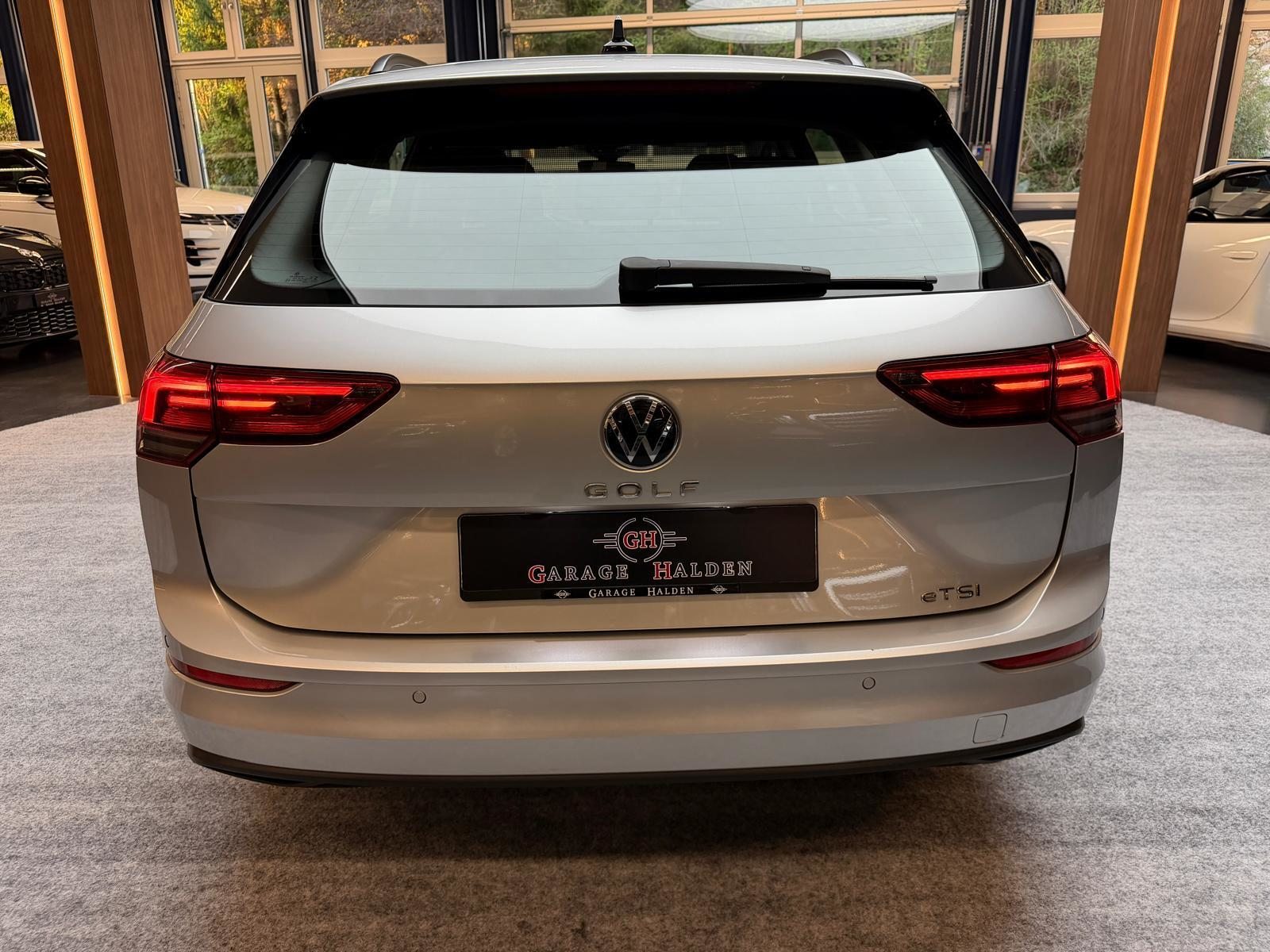 VW Golf VIII Variant 1.0 eTSI Life DSG, Mild-Hybrid Petrol/Electric, Second hand / Used, Automatic - 6