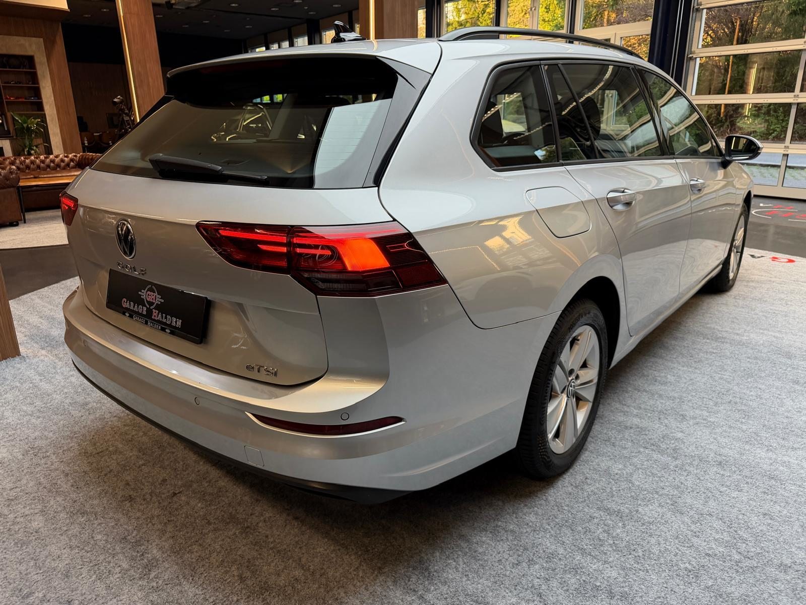 VW Golf VIII Variant 1.0 eTSI Life DSG, Mild-Hybrid Petrol/Electric, Second hand / Used, Automatic - 7