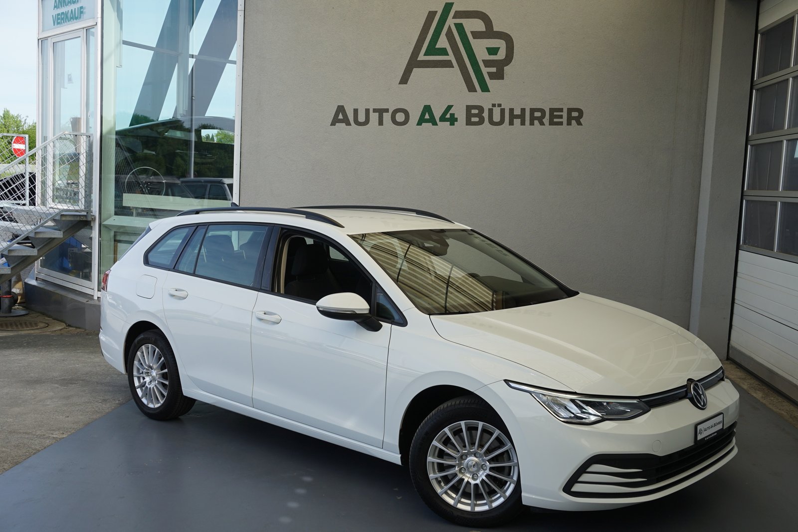 VW Golf 8 Variant 2.0 TDI Life DSG-Automat mit Abstandsregel, Diesel, Occasion / Gebraucht, Automatik - 2