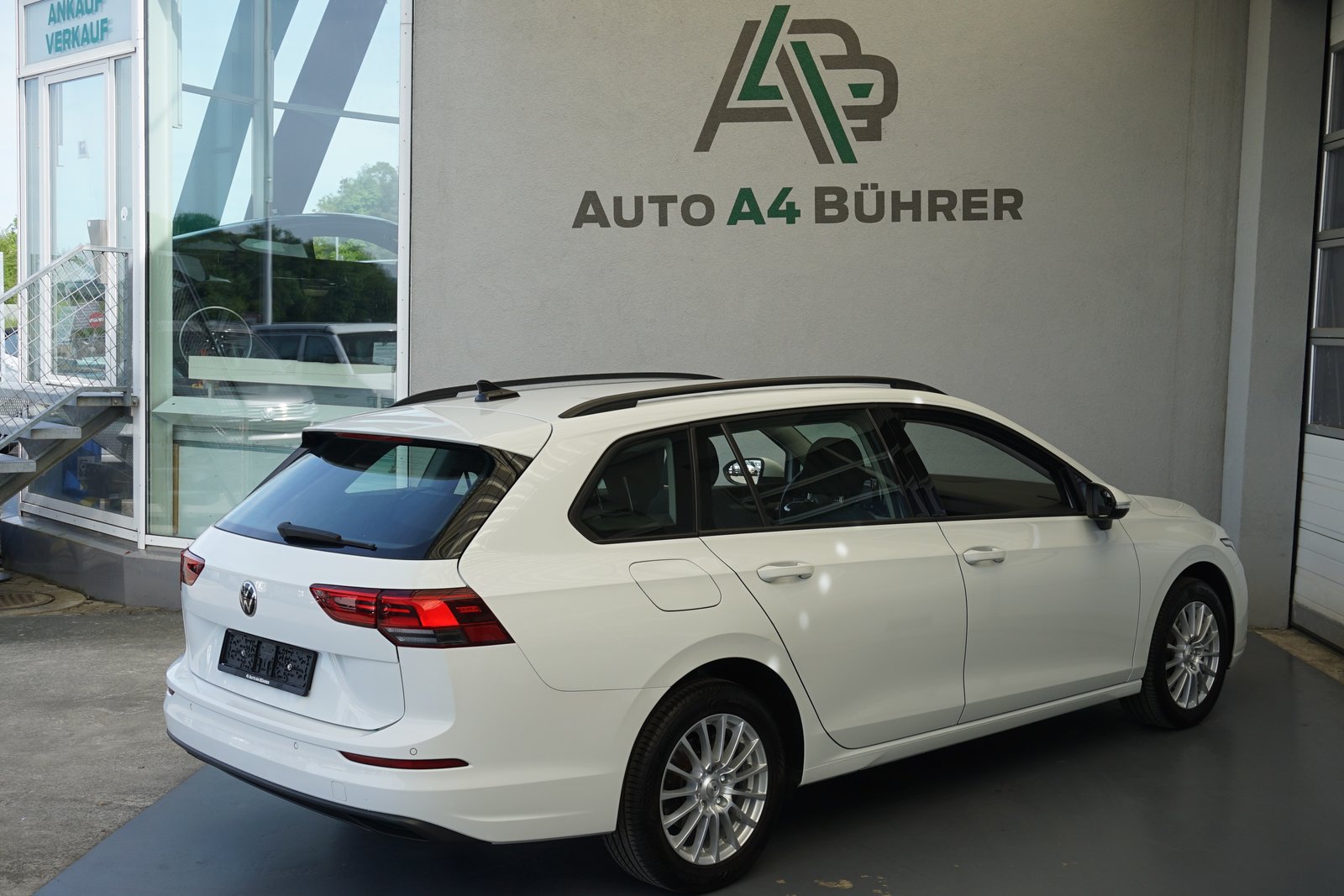 VW Golf 8 Variant 2.0 TDI Life DSG-Automat mit Abstandsregel, Diesel, Occasion / Gebraucht, Automatik - 7