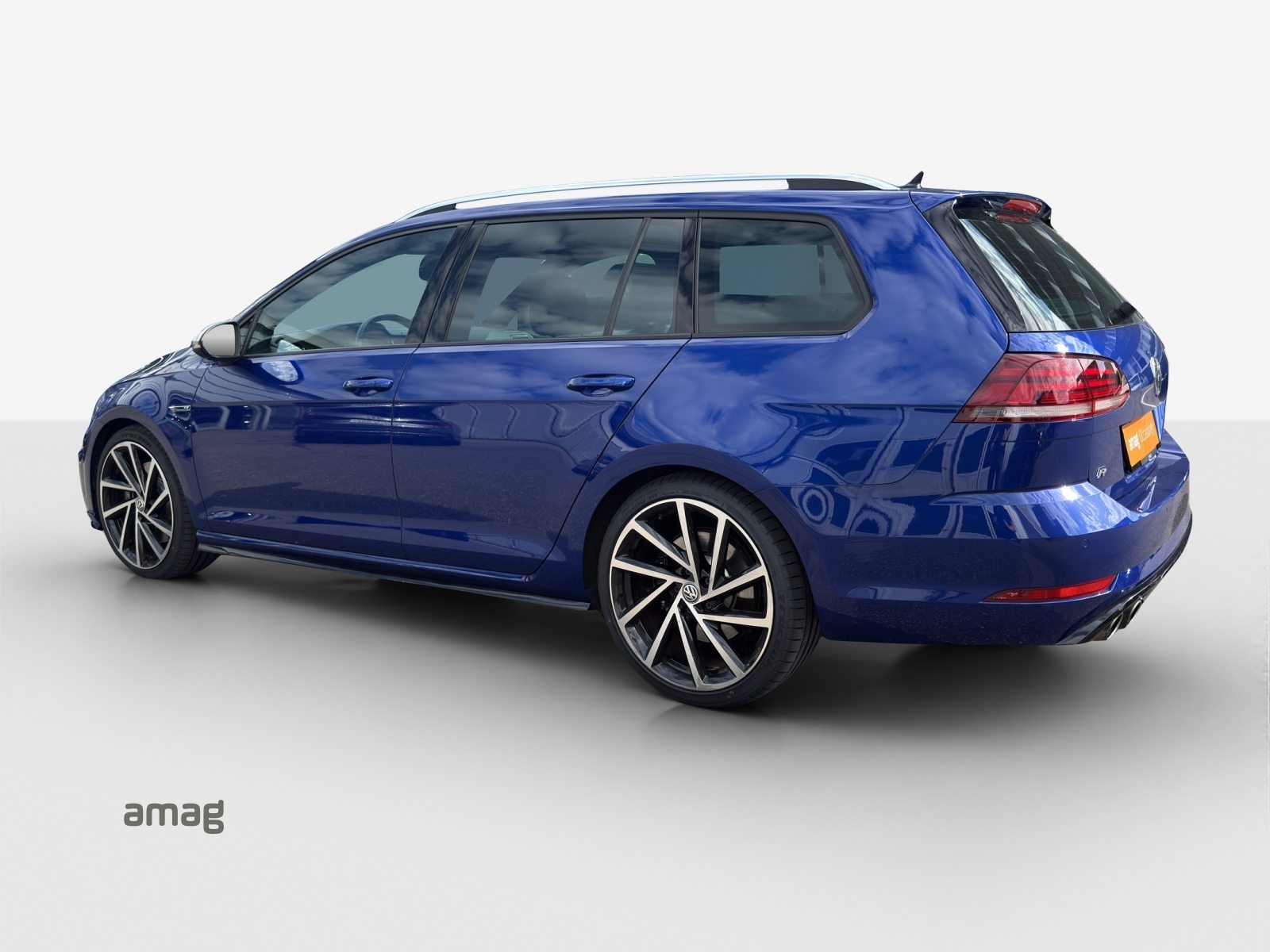 VW new Golf R Variant, Petrol, Second hand / Used, Automatic - 3