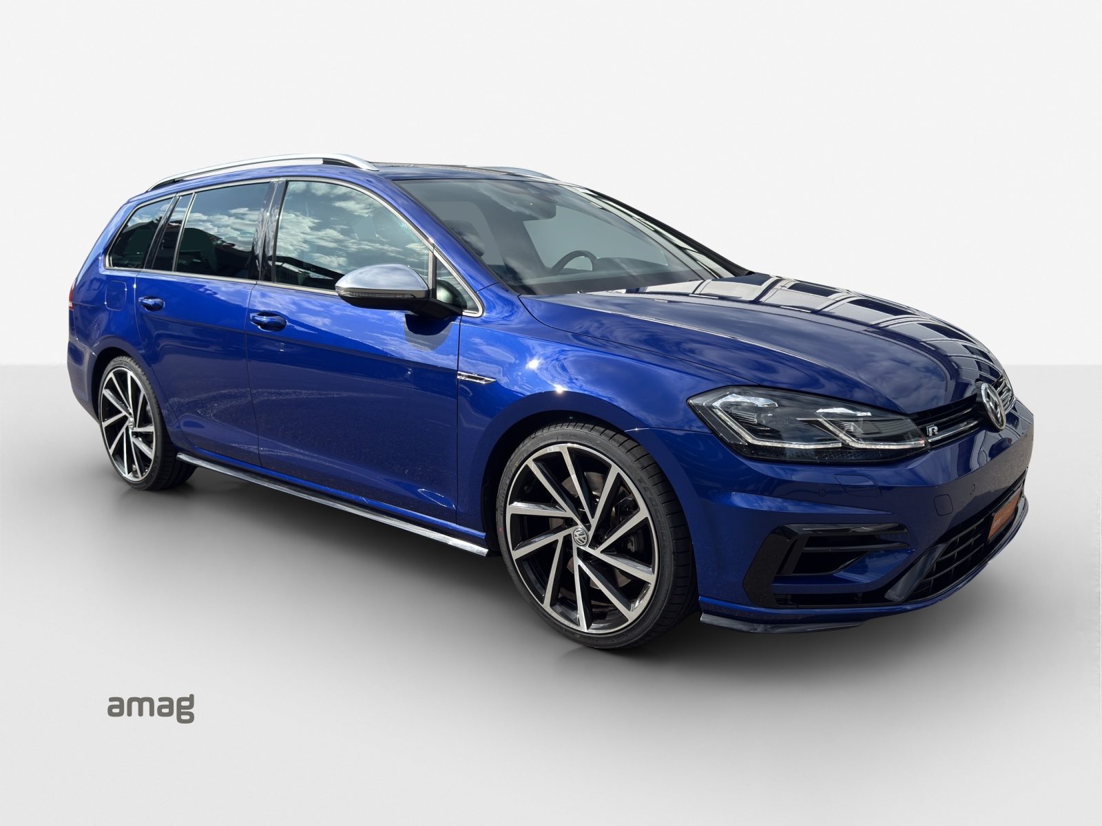 VW new Golf R Variant, Petrol, Second hand / Used, Automatic - 6