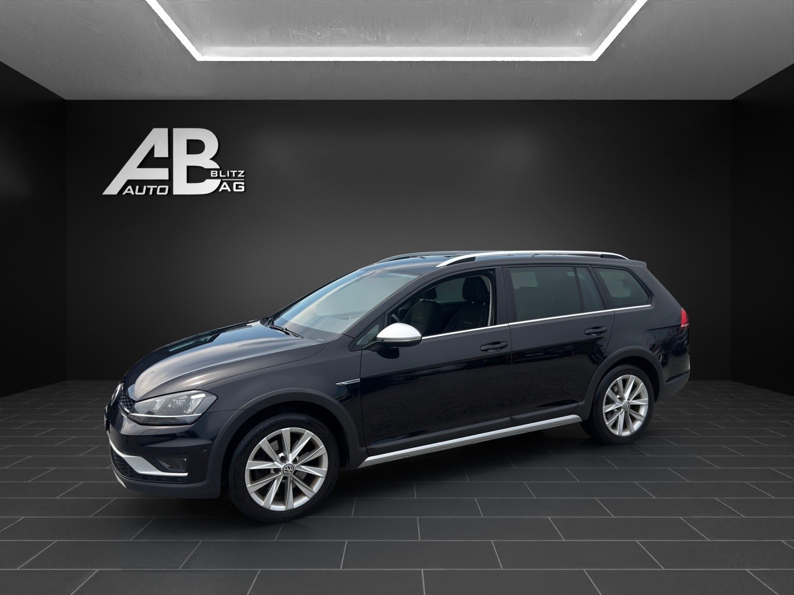 VW Golf VII 2.0 TDI Alltrack 4Motion DSG mit 184 PS, Diesel, Occasioni / Usate, Automatico - 2