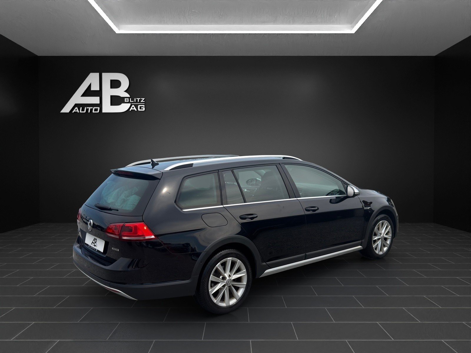 VW Golf VII 2.0 TDI Alltrack 4Motion DSG mit 184 PS, Diesel, Occasioni / Usate, Automatico - 5