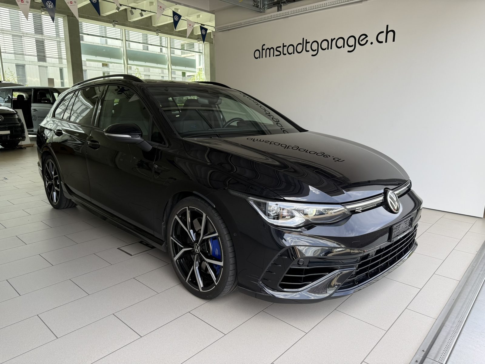 VW Golf R Variant