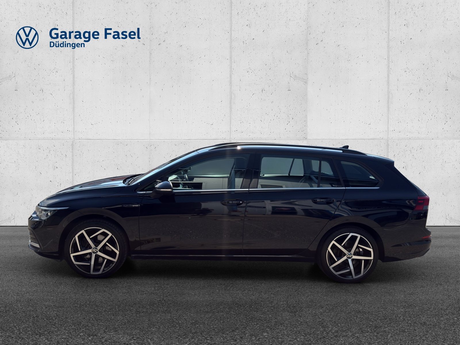 VW Golf 8 Variant Style, Diesel, Occasioni / Usate, Automatico - 2