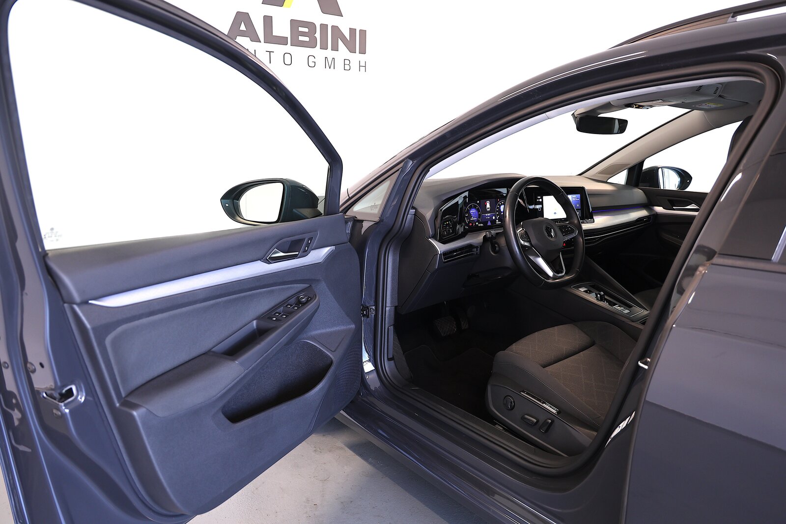 VW Golf VIII Variant 2.0 TDI Life DSG, Diesel, Occasion / Gebraucht, Automatik - 6