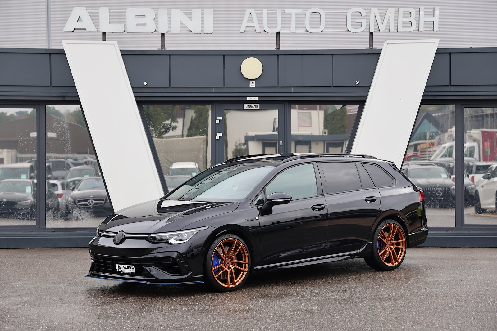 VW Golf VIII Variant 2.0 TSI R DSG 4motion