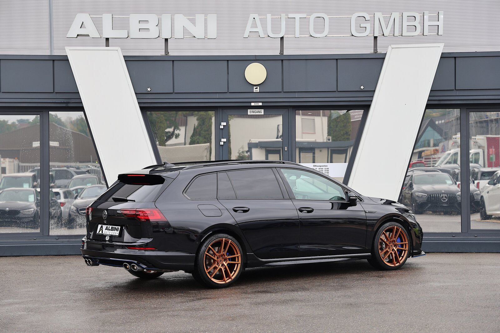 VW Golf VIII Variant 2.0 TSI R DSG 4motion, Benzin, Occasion / Gebraucht, Automatik - 3
