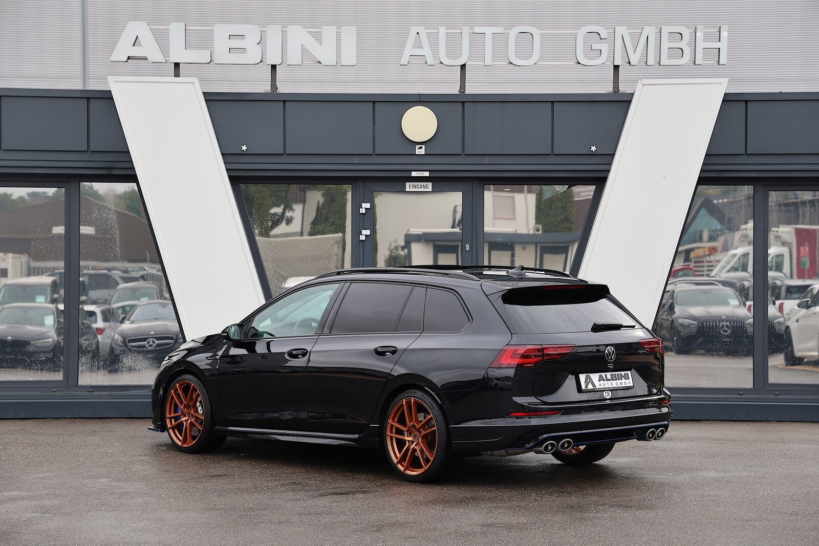 VW Golf VIII Variant 2.0 TSI R DSG 4motion, Benzin, Occasion / Gebraucht, Automatik - 4