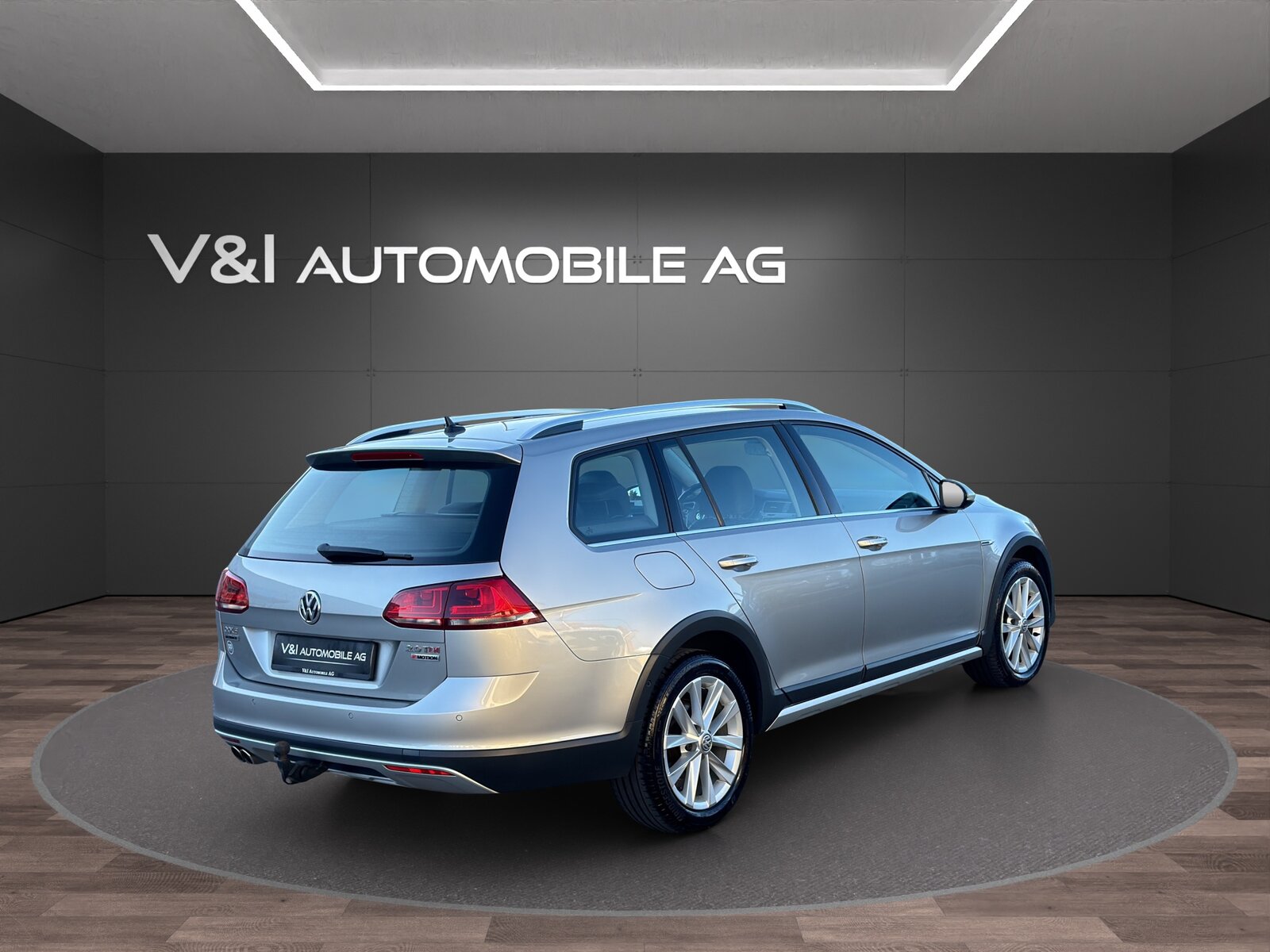 VW Golf 2.0 TDI Alltrack 4Motion, Diesel, Second hand / Used, Automatic - 4