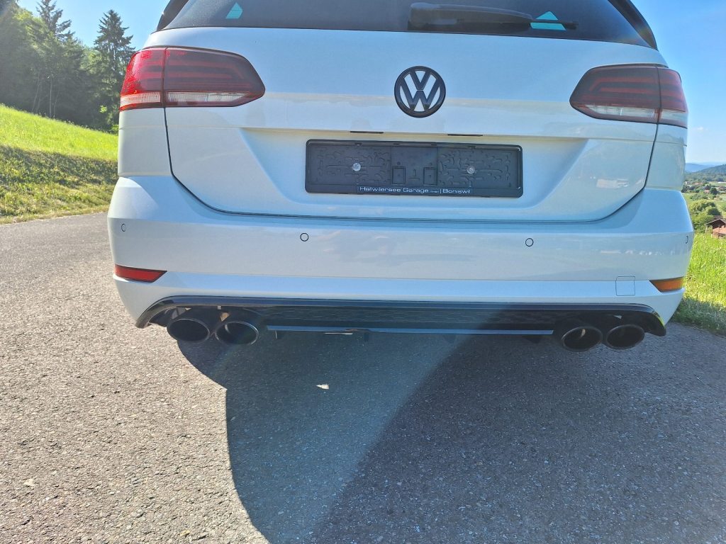 VW GOLF 2.0 TSI R 310 DSG 4motion, Benzin, Occasion / Gebraucht, Automatik - 4