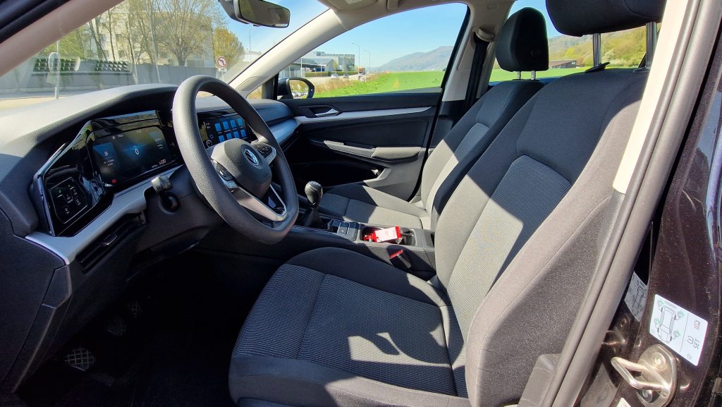 VW GOLF 1.0 TSI Life, Petrol, Second hand / Used, Manual - 7