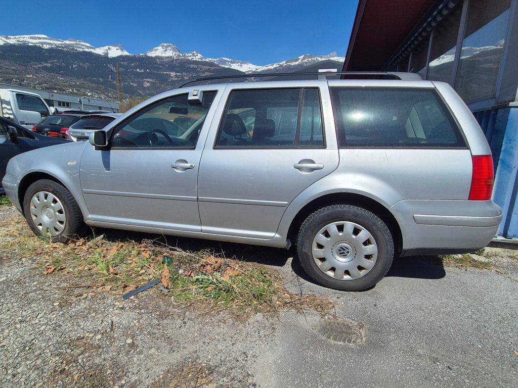 VW GOLF 2.0 Comfortline, Petrol, Second hand / Used, Manual - 3