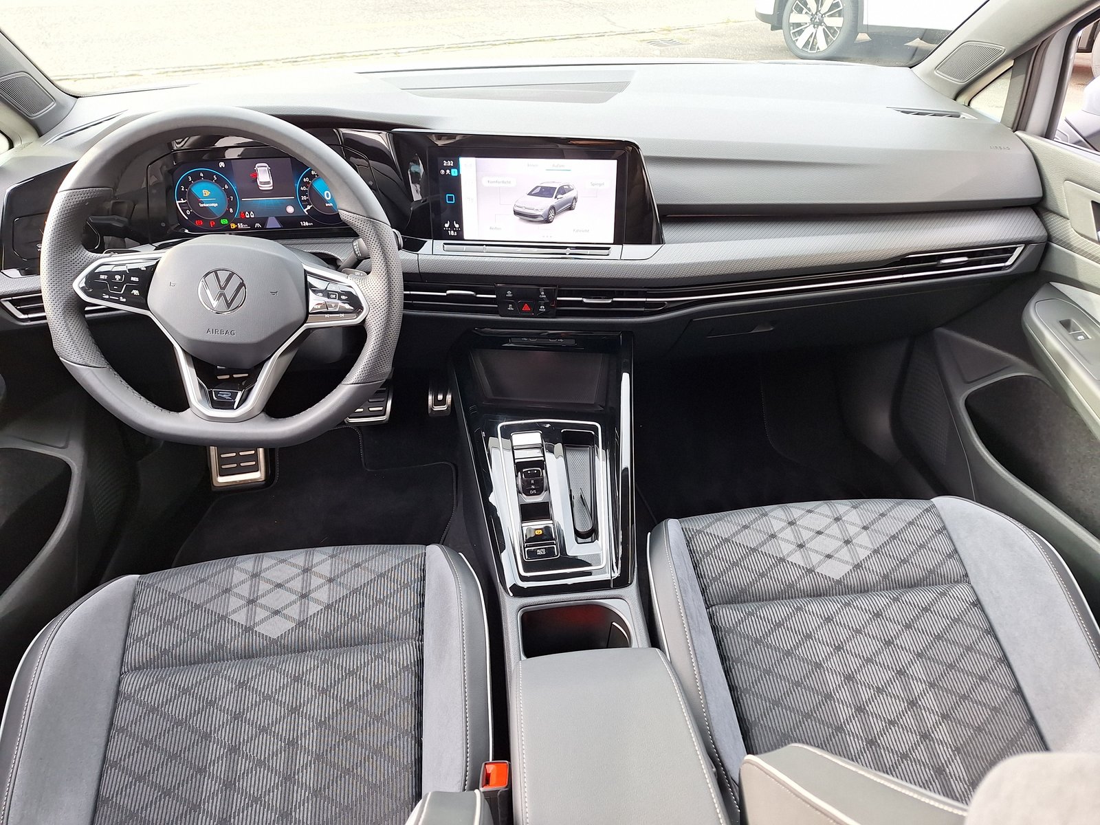 VW Golf TSI R-Line Helvetia, Benzina, Auto dimostrativa, Automatico - 6