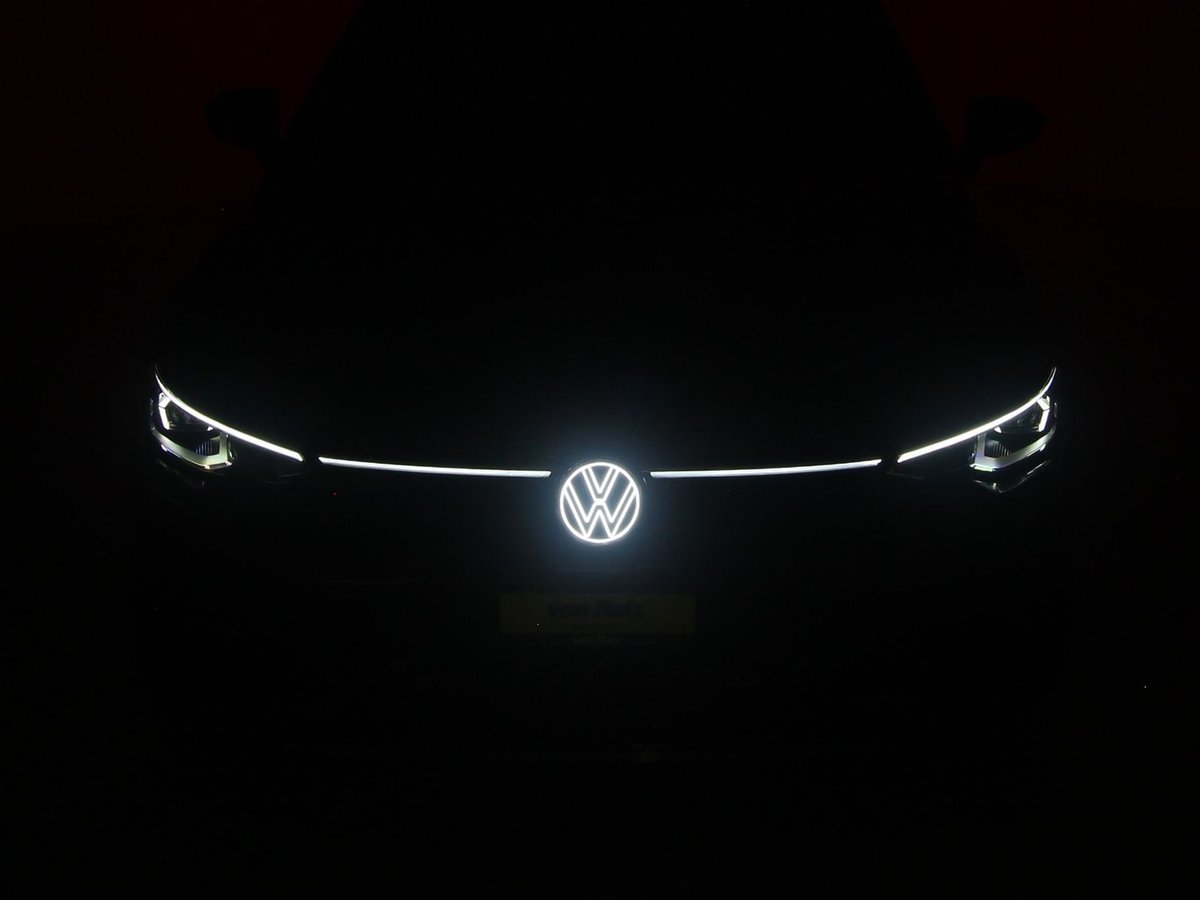 VW Golf VIII 1.5 eTSI R-Line DSG