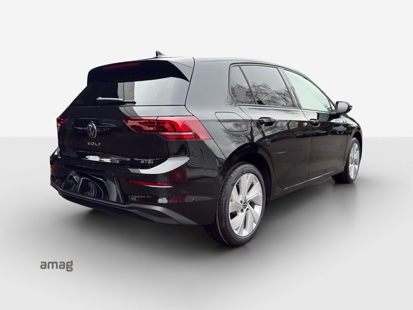 VW Golf UNITED, Petrol, New car, Automatic - 5