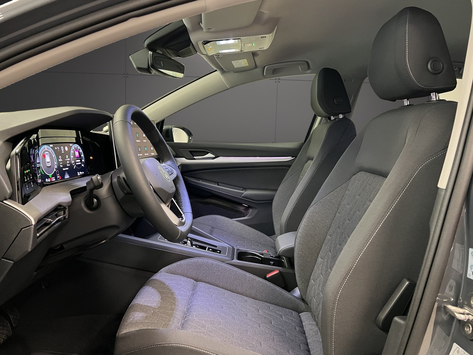 VW Golf 1.5 TSI PHEV Life, Plug-in-Hybrid Petrol/Electric, New car, Automatic - 6