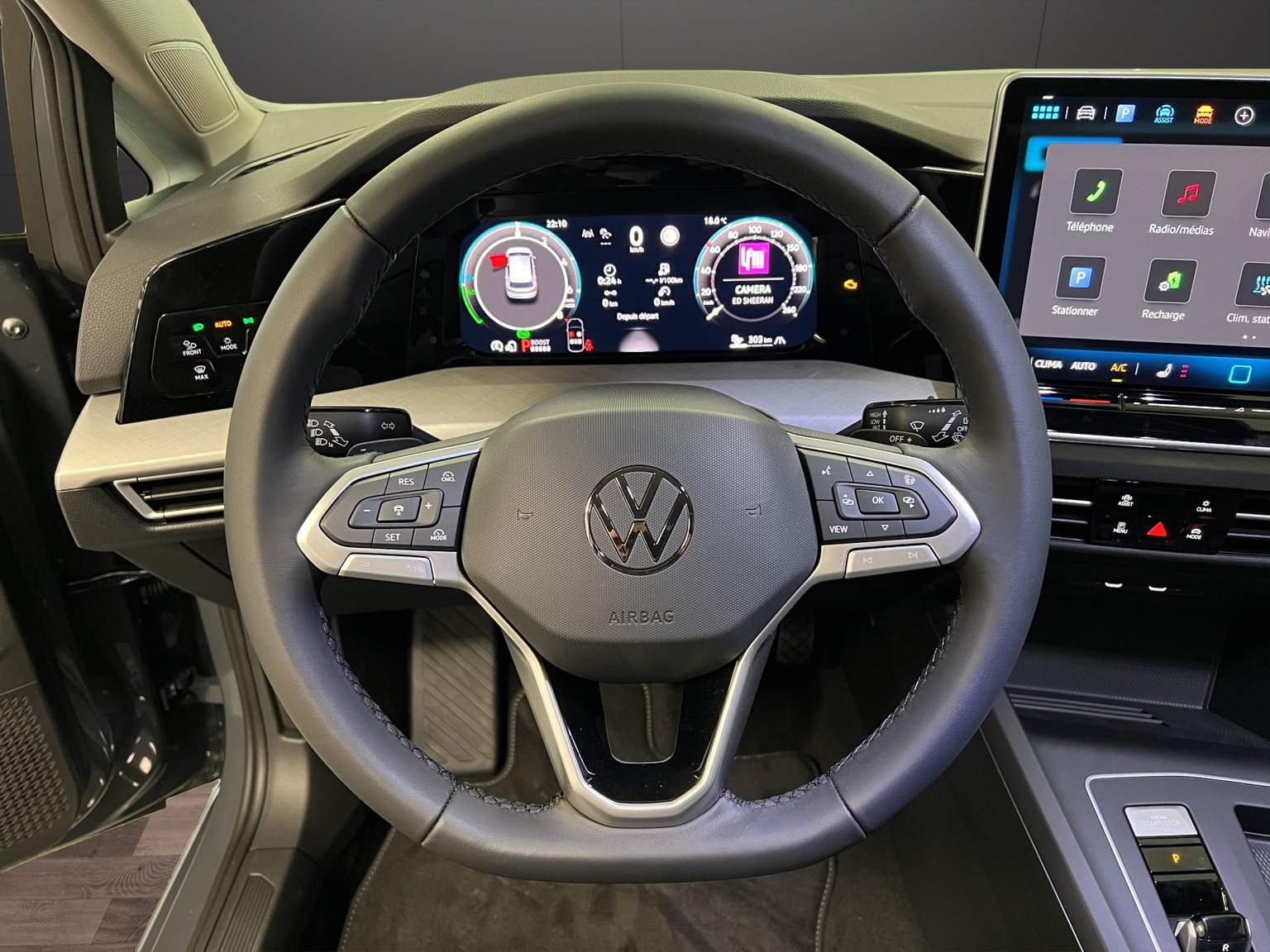 VW Golf 1.5 TSI PHEV Life, Plug-in-Hybrid Petrol/Electric, New car, Automatic - 7