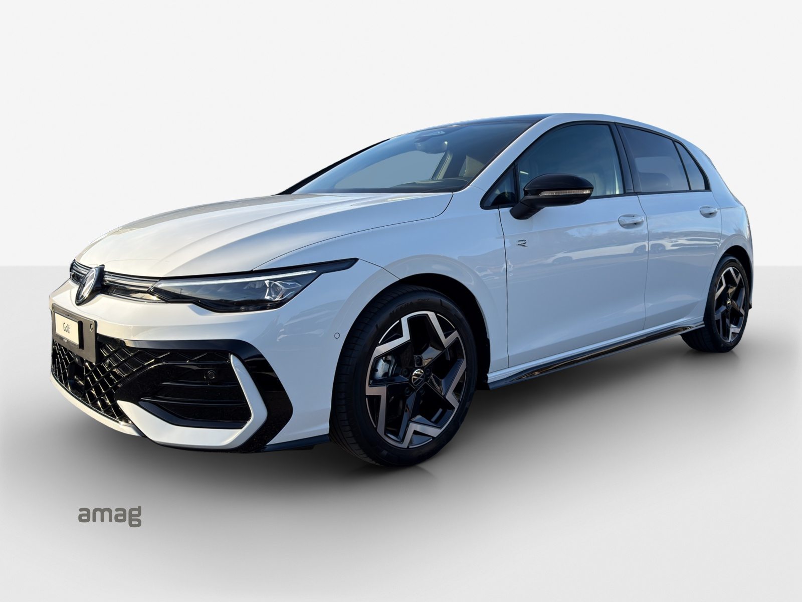 VW Golf R-Line