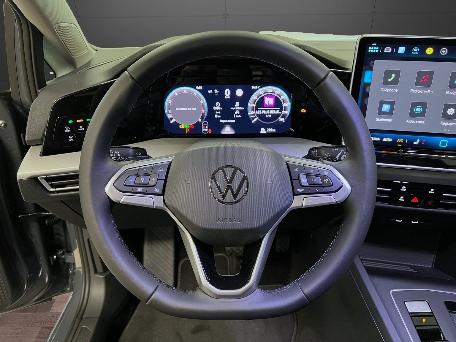 VW Golf UNITED, Petrol, New car, Automatic - 7