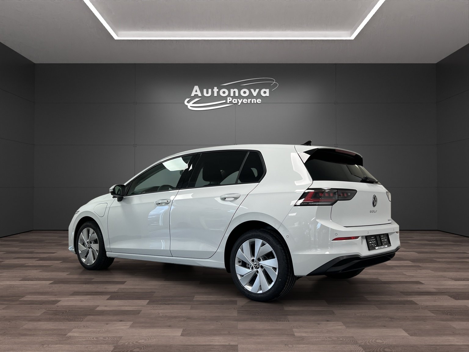 VW Golf 1.5 TSI PHEV Life, Hybride Rechargeable Essence/Électricité, Voiture nouvelle, Automatique - 4