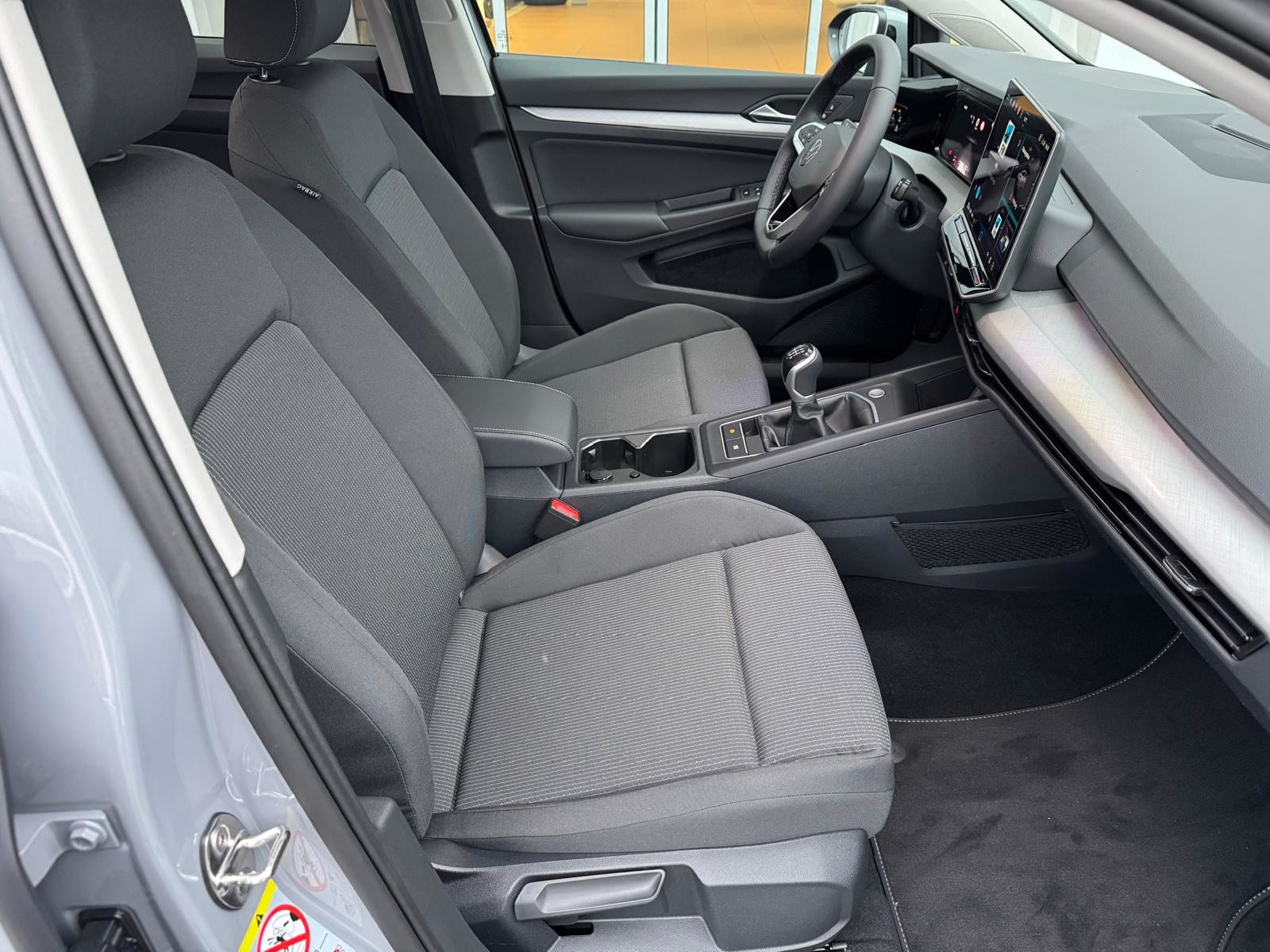 VW Golf Basis, Essence, Voiture nouvelle, Manuelle - 3