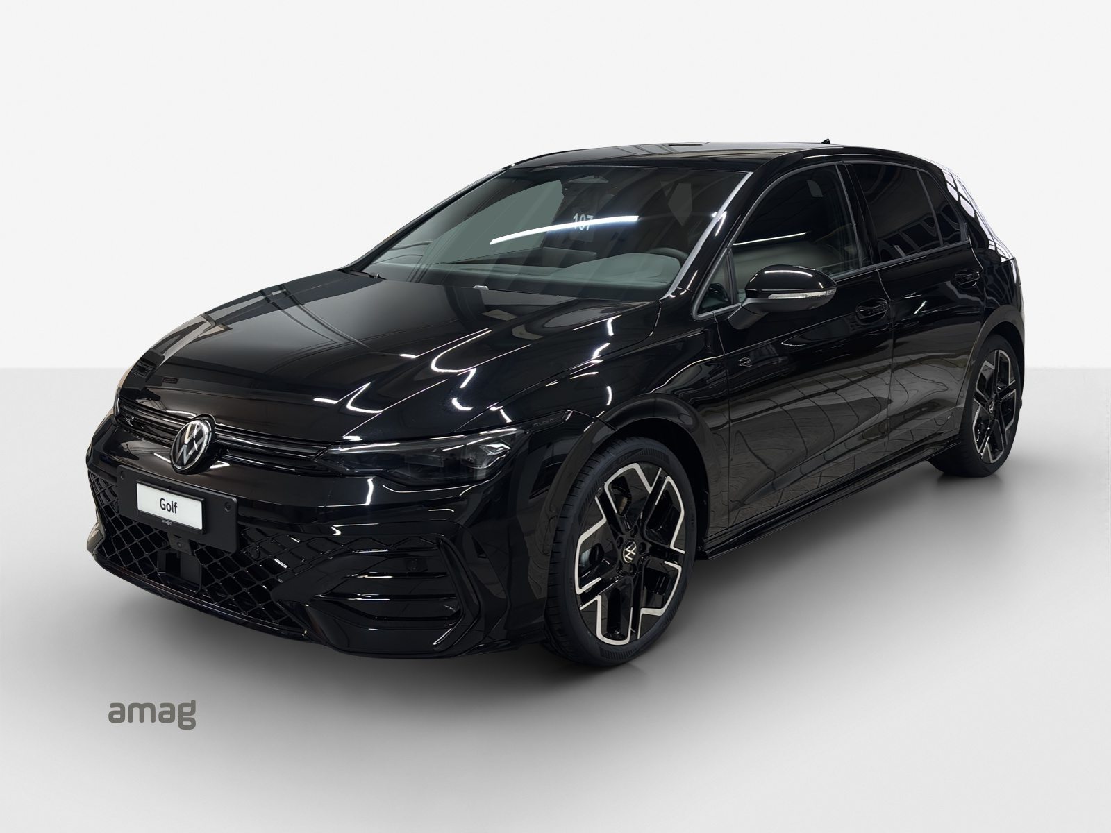 VW Golf R-Line