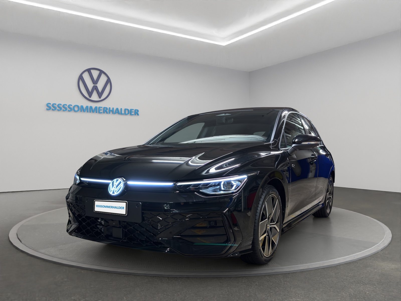VW Golf R-Line