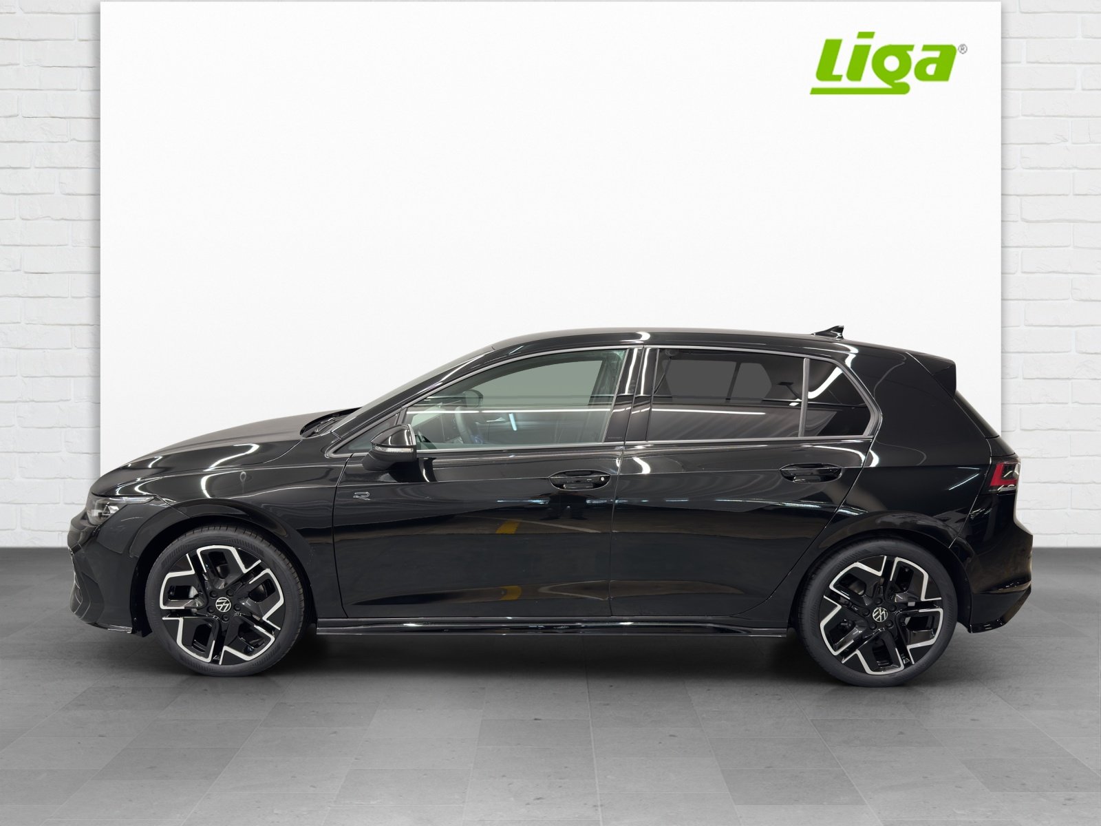 VW Golf VIII 1.5 eTSI R-Line DSG