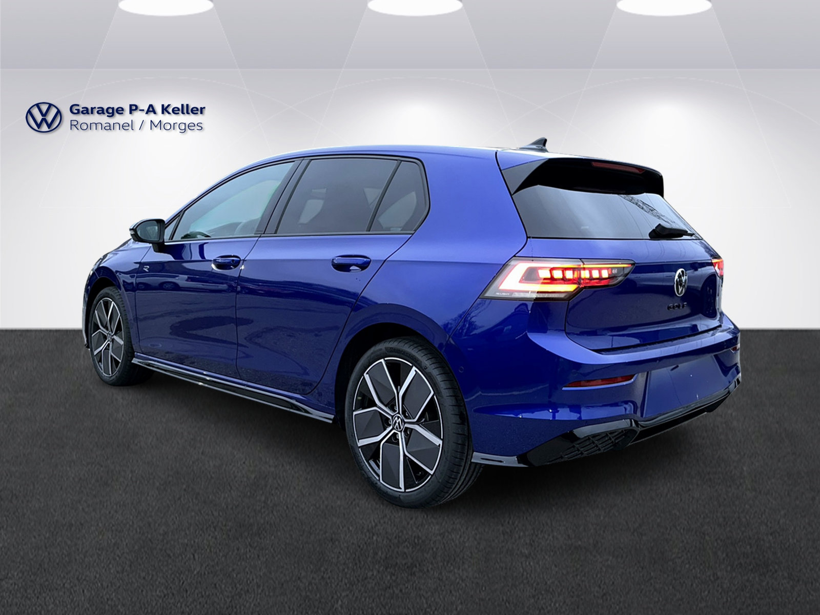 VW Golf 1.5 e TSI mHEV R-Line DSG, Mild-Hybrid Petrol/Electric, New car, Automatic - 3
