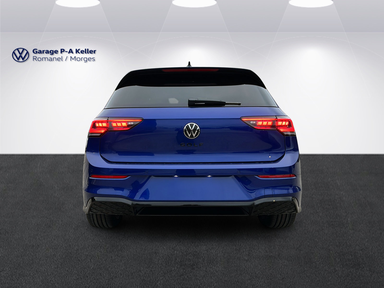 VW Golf 1.5 e TSI mHEV R-Line DSG, Mild-Hybrid Petrol/Electric, New car, Automatic - 4
