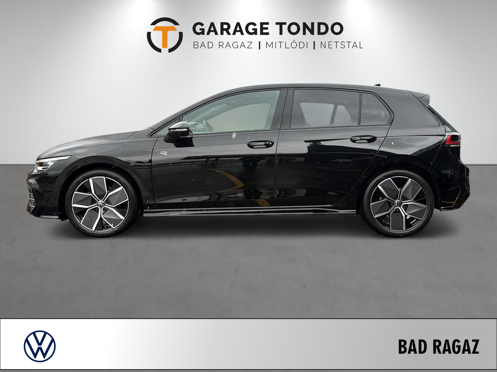 VW Golf VIII 2.0 TSI R-Line DSG 4motion, Petrol, New car, Automatic - 3