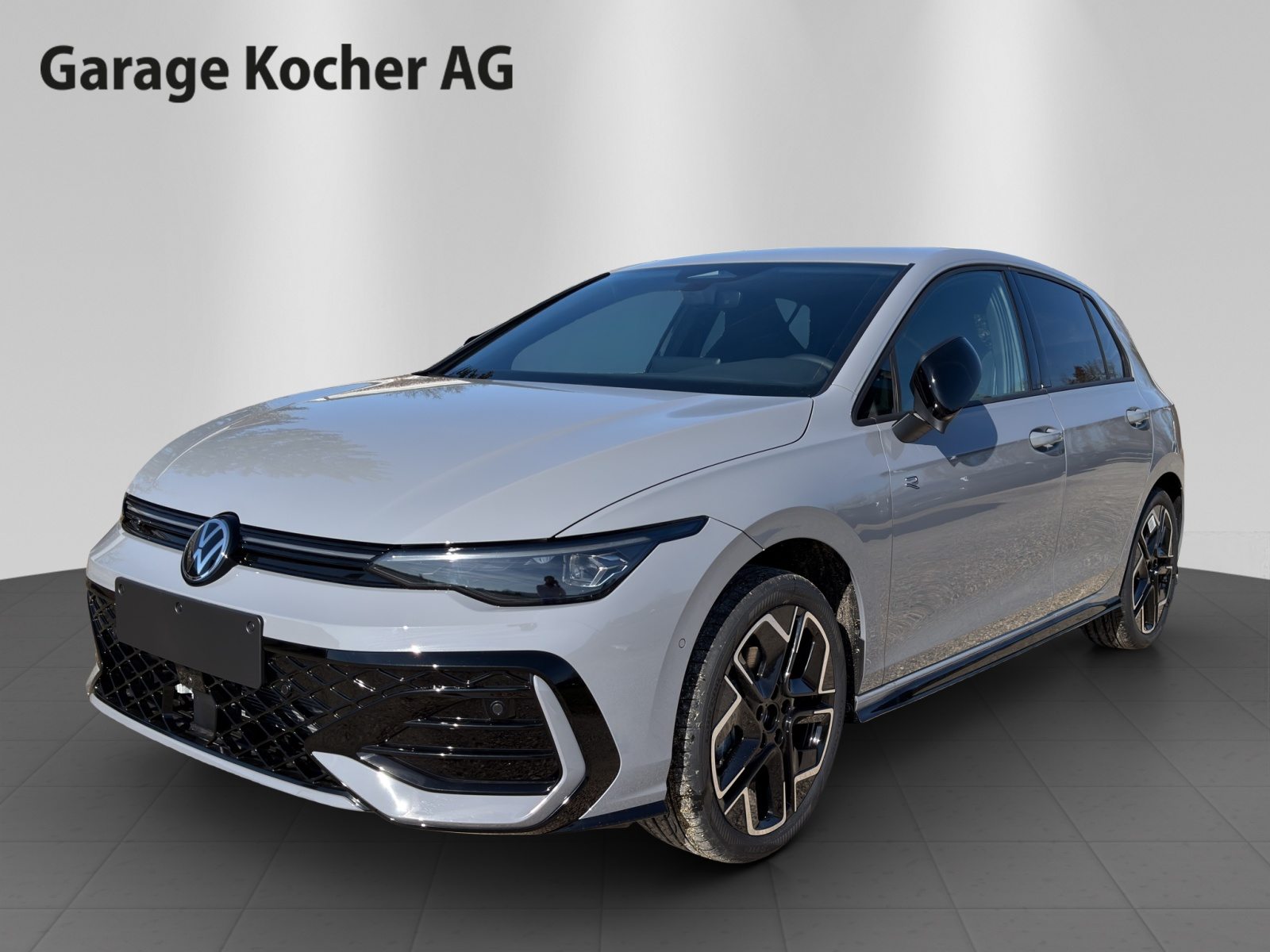 VW Golf R-Line