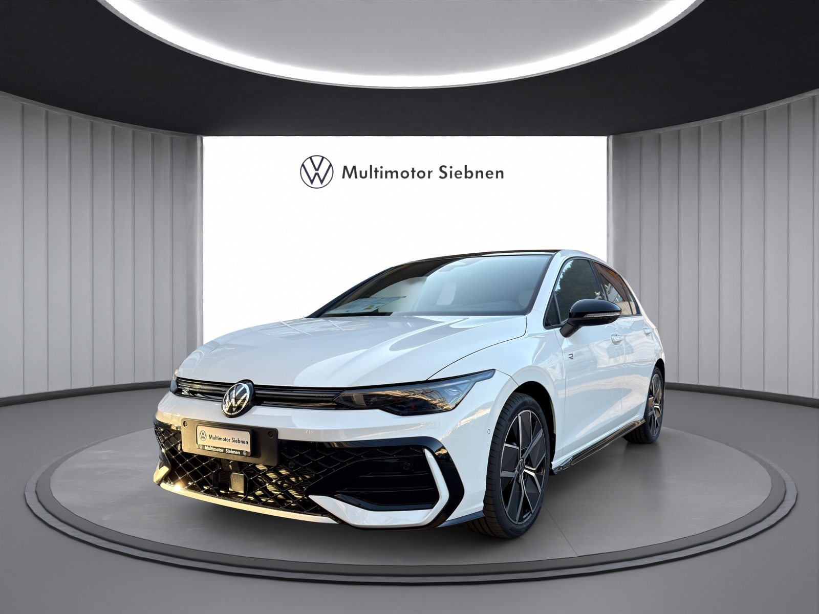 VW Golf R-Line