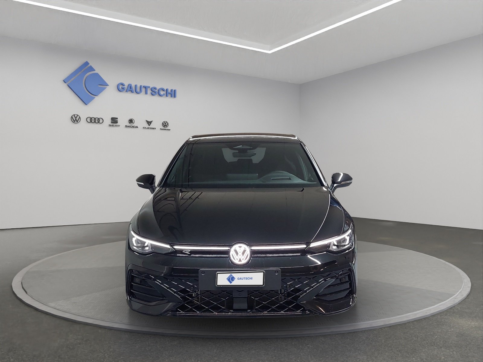 VW Golf 1.5 e TSI mHEV R-Line DSG, Mild-Hybrid Petrol/Electric, New car, Automatic - 5