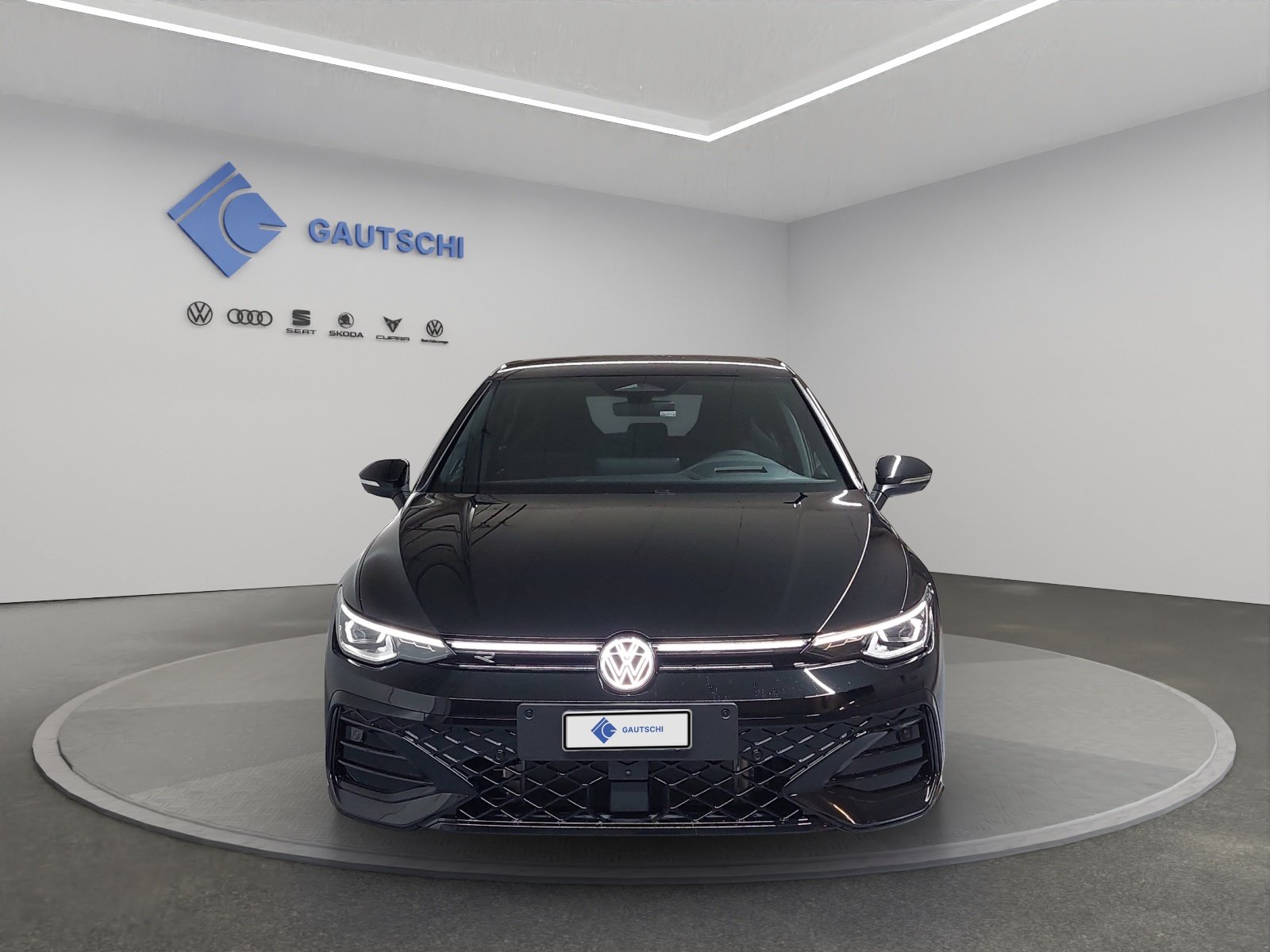 VW Golf 1.5 e TSI mHEV R-Line DSG, Mild-Hybrid Petrol/Electric, New car, Automatic - 5